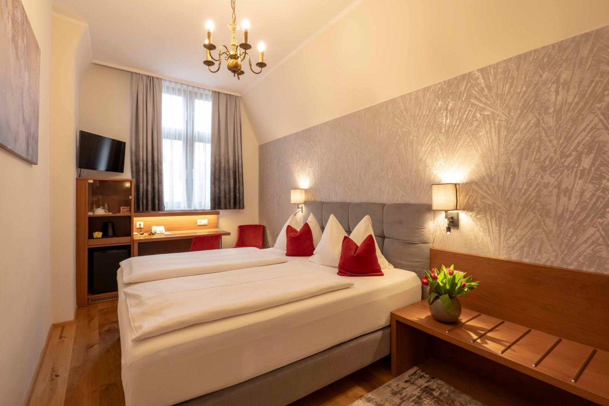 Hotel Mader Steyr Luaran gambar