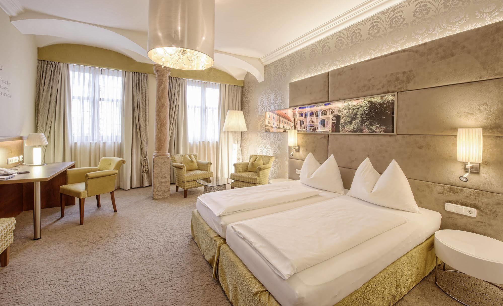 Hotel Mader Steyr Luaran gambar